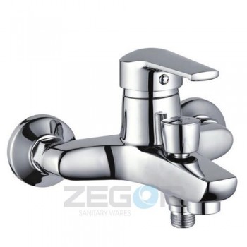Смеситель для ванны ZEGOR Z33-SWZ-A182